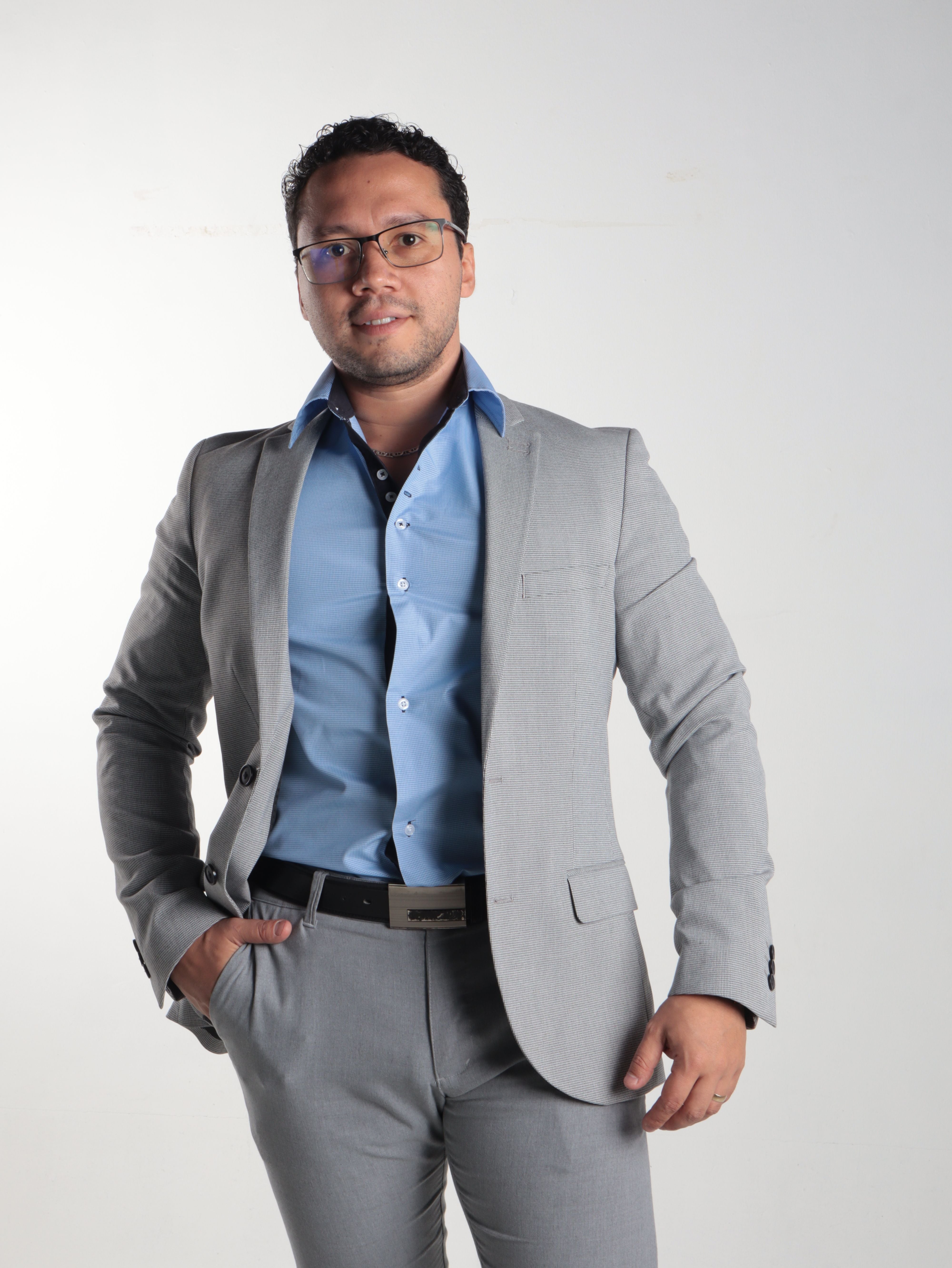 Carlos R.